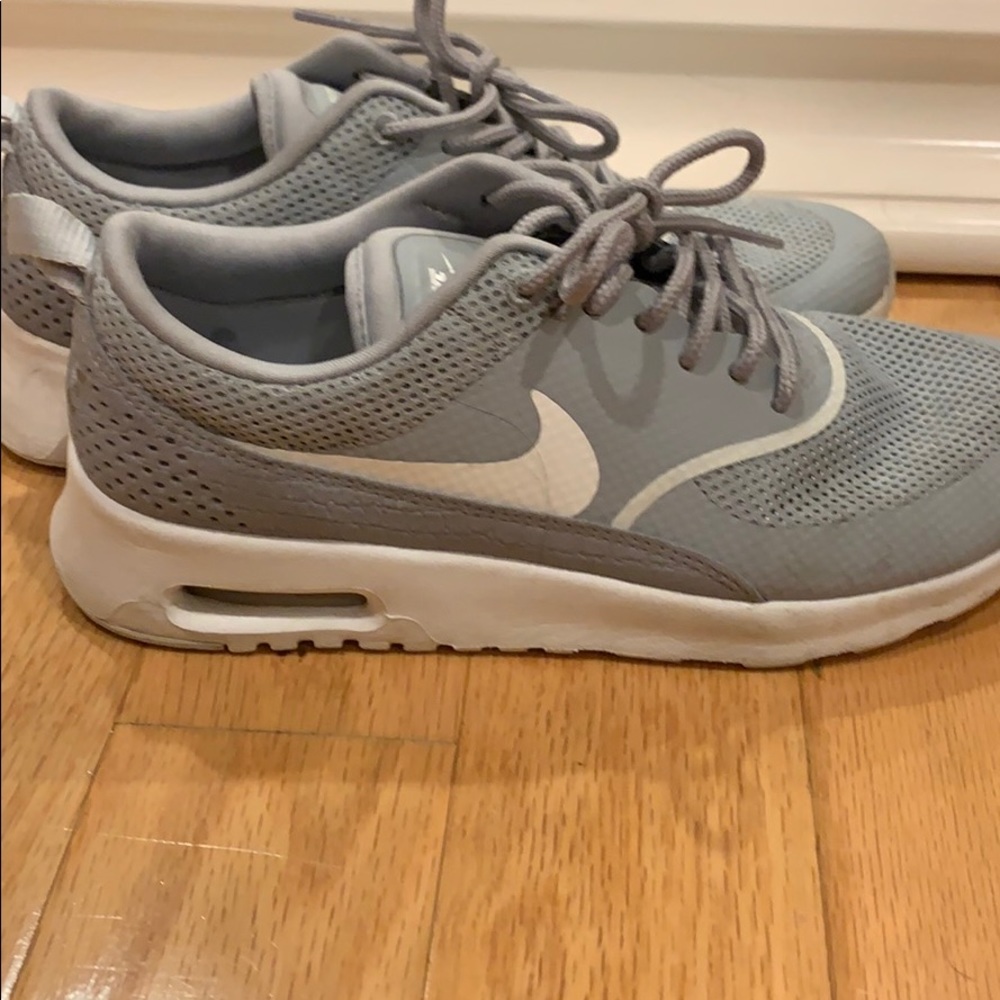 Nike Air Max - Picture 2 of 4